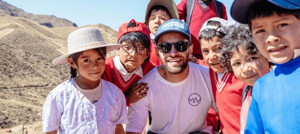 Podrás viajar y conocer gente de otras culturas.