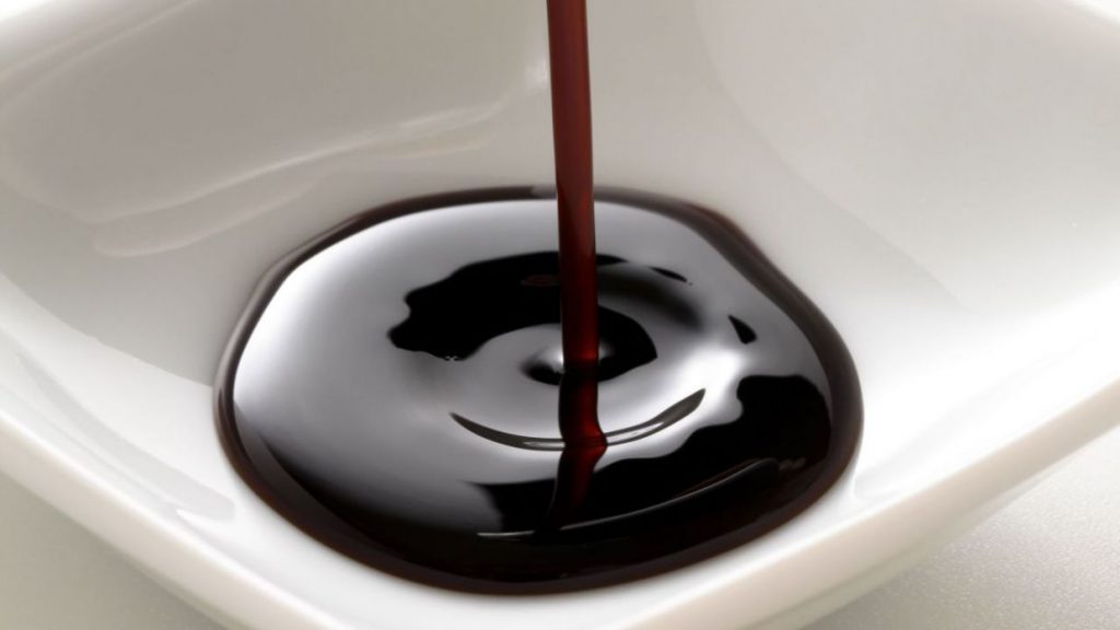 Salsas que de verdad debes guardar en el frigorífico