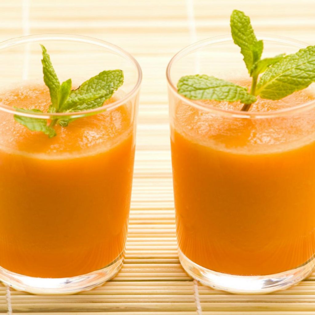 Qué le pasa a tu cuerpo si bebes zumo de zanahoria