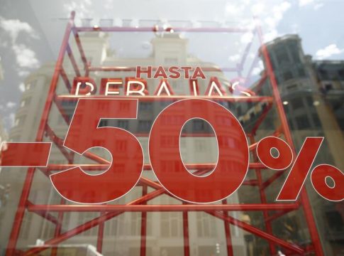 Las rebajas generarán este año entre un 5% y un 10% menos de empleos Las rebajas generarán este año entre un 5% y un 10% menos de empleos