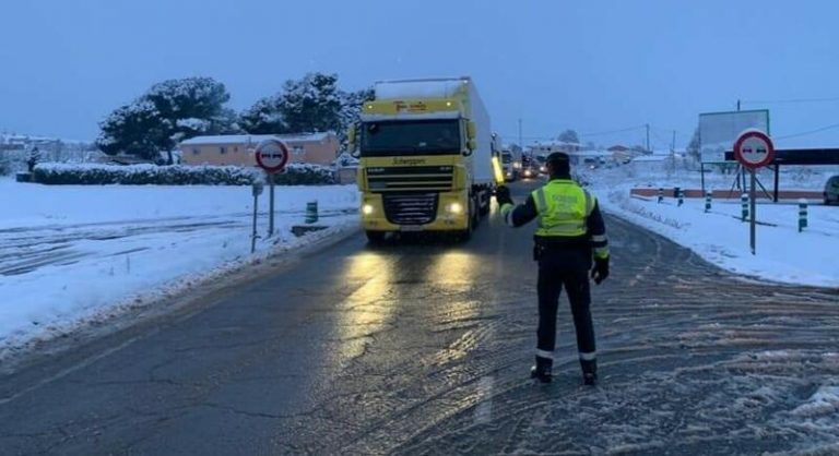 C.Valenciana pide extremar la prudencia y evitar desplazamientos a municipios con nieve