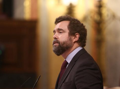 Vox dice que Gobierno puede actuar sobre la factura eléctrica y le acusa de ser parte interesada Vox dice que Gobierno puede actuar sobre la factura eléctrica y le acusa de ser parte interesada