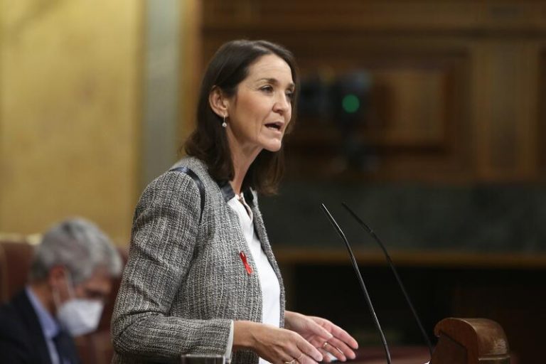 Maroto pide a Alcoa y sindicatos 