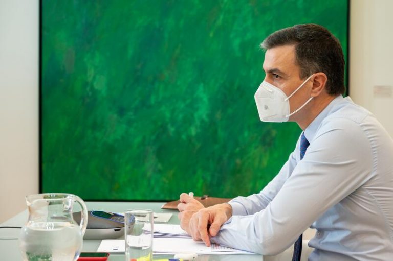 Sánchez se distancia de Iglesias y reivindica el 