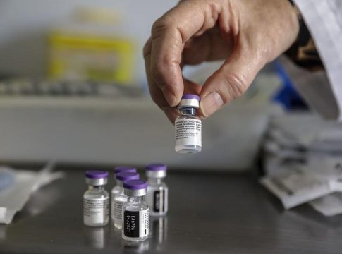 La teniente alcalde de Denia dice que se vacunó por no La teniente alcalde de Denia dice que se vacunó por no