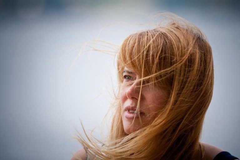 El envejecimiento del cabello varía según la raza y el origen étnico