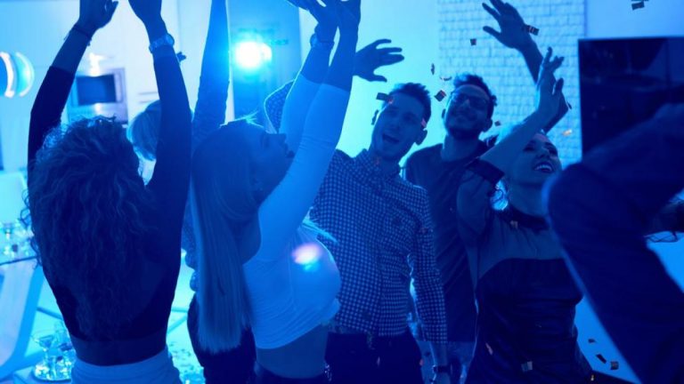 Disuelven nueve fiestas en Alicante en una sola noche