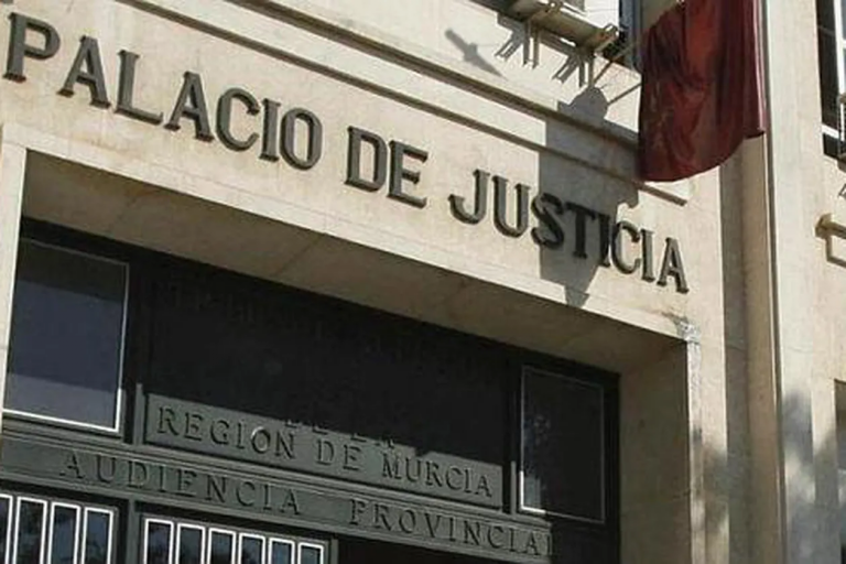 Condenado a 6 meses de cárcel por amenazar de muerte a su ex novia