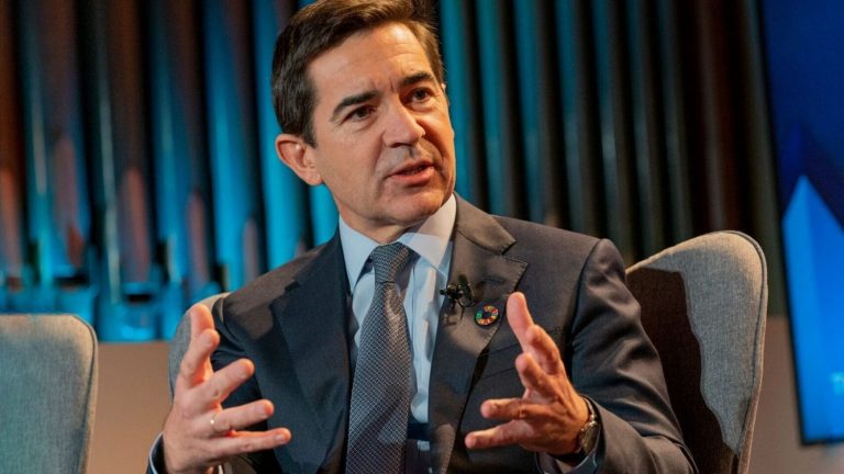 BBVA estima que el PIB se contrajo un 11% en 2020 y crecerá un 5,5% este año