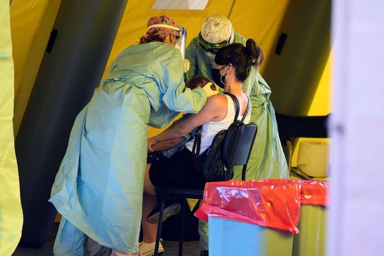 El índice de reproducción del virus baja del 1 y se sitúa en el 0,94 en la C. Valenciana