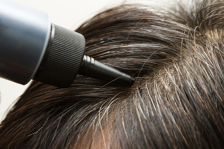 Causas de la aparición de canas derivadas de malos hábitos