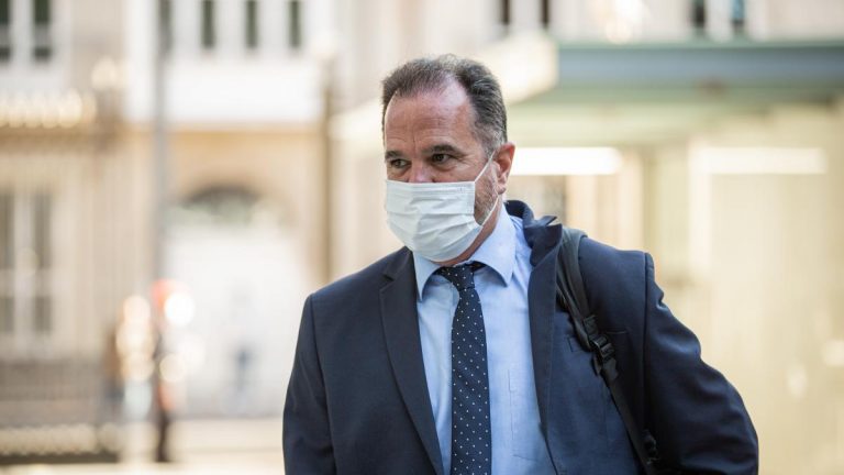 Iturgaiz admite hacer autocrítica tras los reproches del hijo de Iruretagoyena