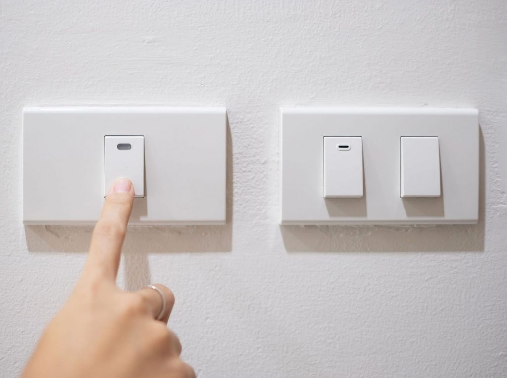 Cómo ahorrar en la factura de la luz