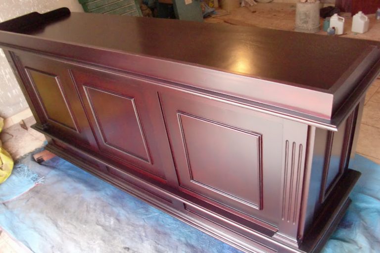 Cómo cambiar un mueble de color