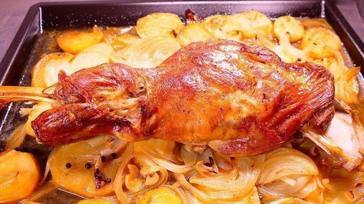 Cómo hacer paletillas de cordero al horno con vino blanco