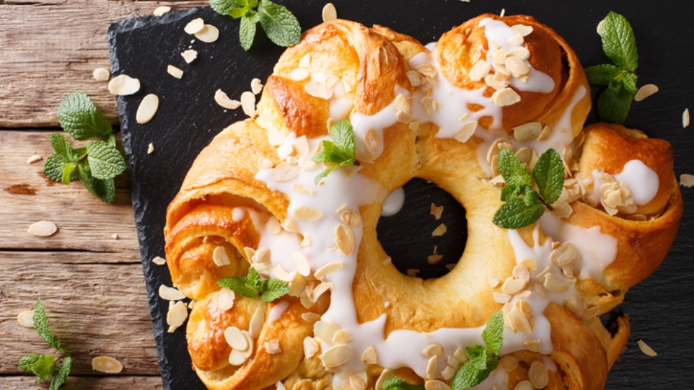 Cómo hacer una corona de canela