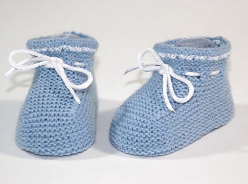 Cómo hacer unos patucos de bebé Cómo hacer unos patucos de bebé