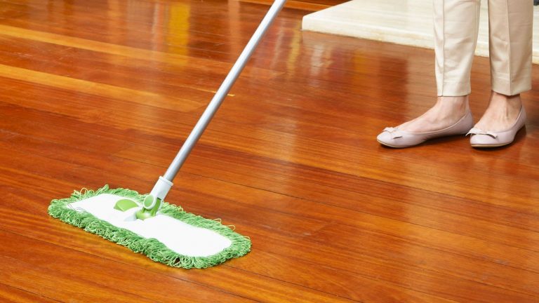 Cómo limpiar el parquet de madera