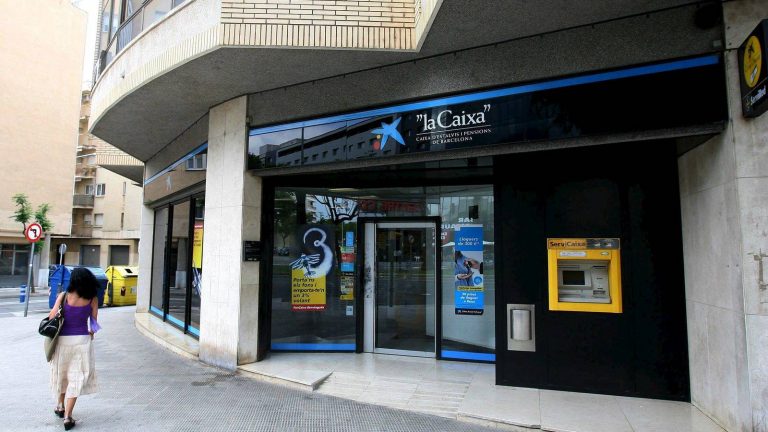 Cómo pedir una tarjeta de crédito en La Caixa