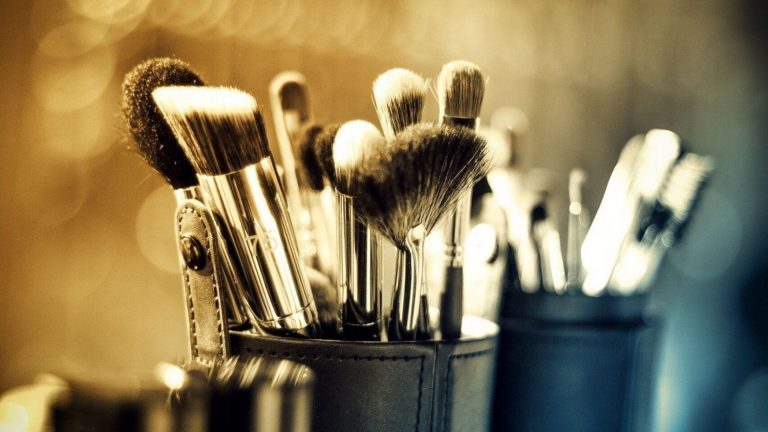 Cómo secar las brochas de maquillaje