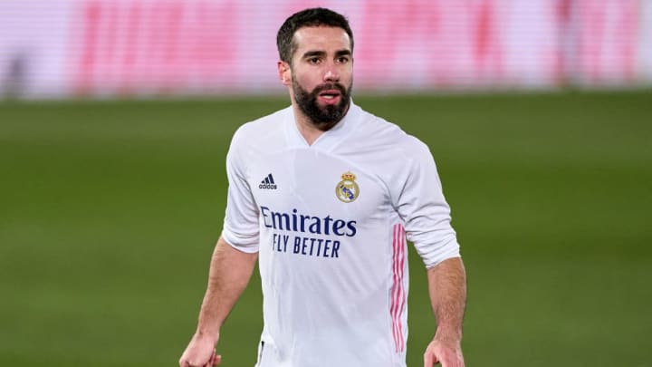 Tiene los días contados: El jugador del Real Madrid que no tiene contento a Florentino Pérez 1 Dani Carvajal