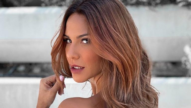 Tamara Gorro celebra sus dos millones 'como Dios la trajo al mundo'