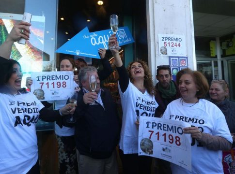 El sorteo de 'El Niño' reparte fortuna en Cádiz con el 'Gordo'