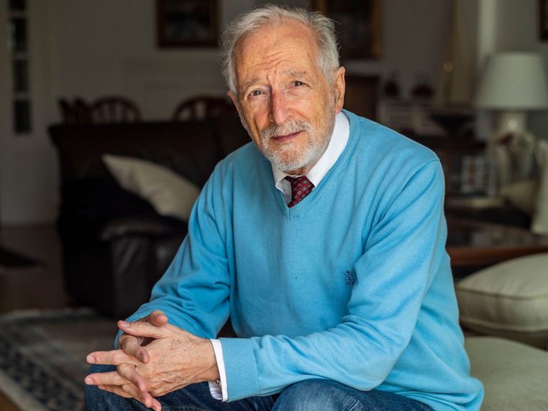 El virólogo Enjuanes aboga por un cierre fuerte para frenar la transmisión del virus