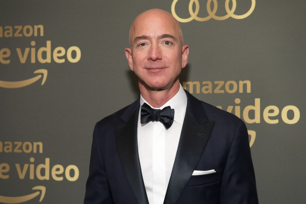 Elon Musk se 'cepilla' a Jeff Bezos: así queda el top 8 de los más ricos del mundo 94 Jeff Bezos