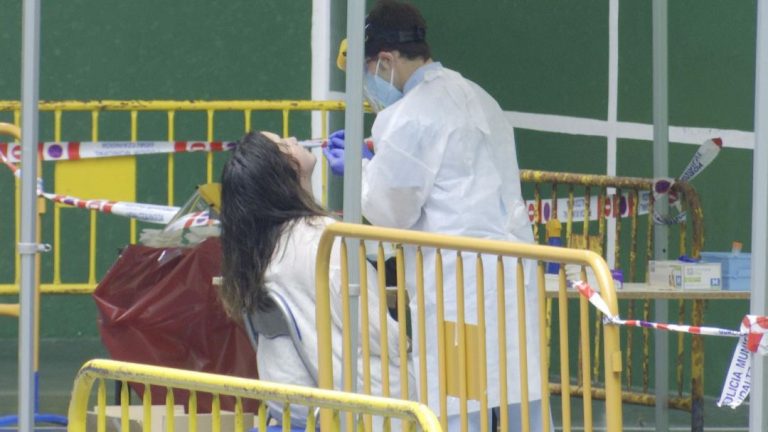 Se disparan a 817 los nuevos contagios en Euskadi