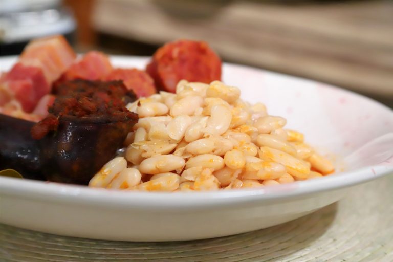 Fabada asturiana: la receta tradicional para un plato consistente