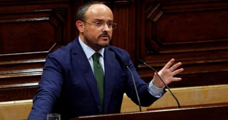 Fernández (PP) urge a Budó a dimitir por hablar de acudir a actos políticos fuera del municipio