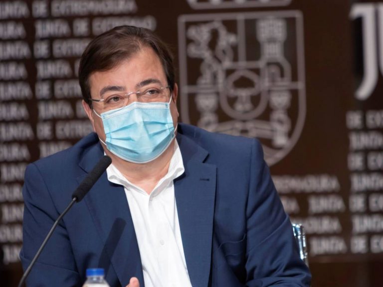 El PP pide en el Congreso la lista de vacunados en Extremadura