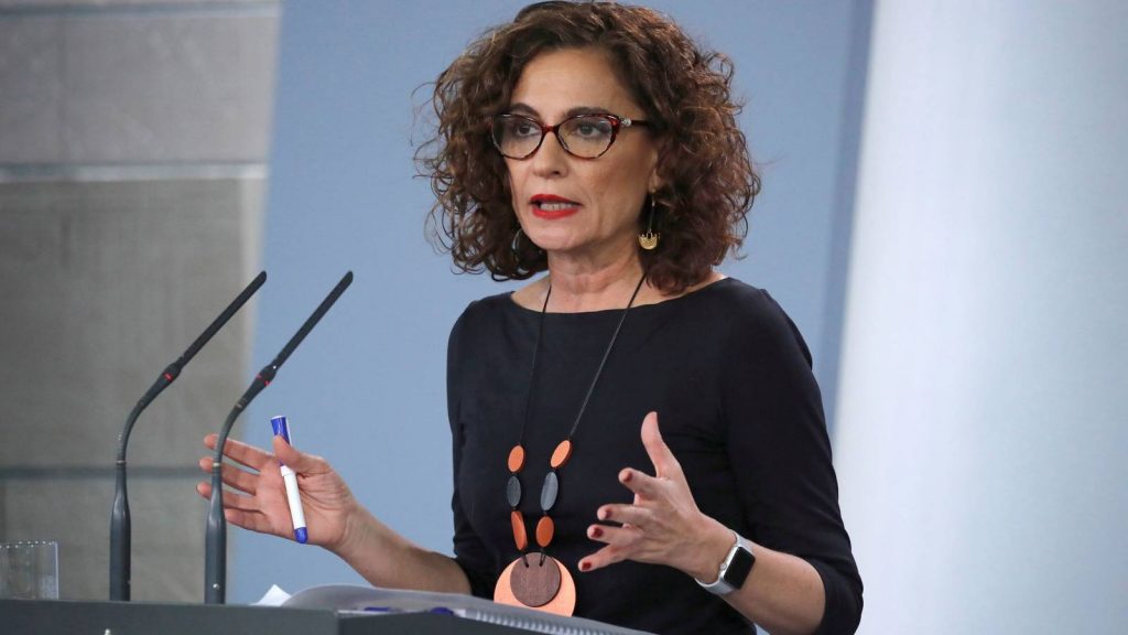 Hacienda te puede dar el palo si entregas la declaración fuera de plazo.