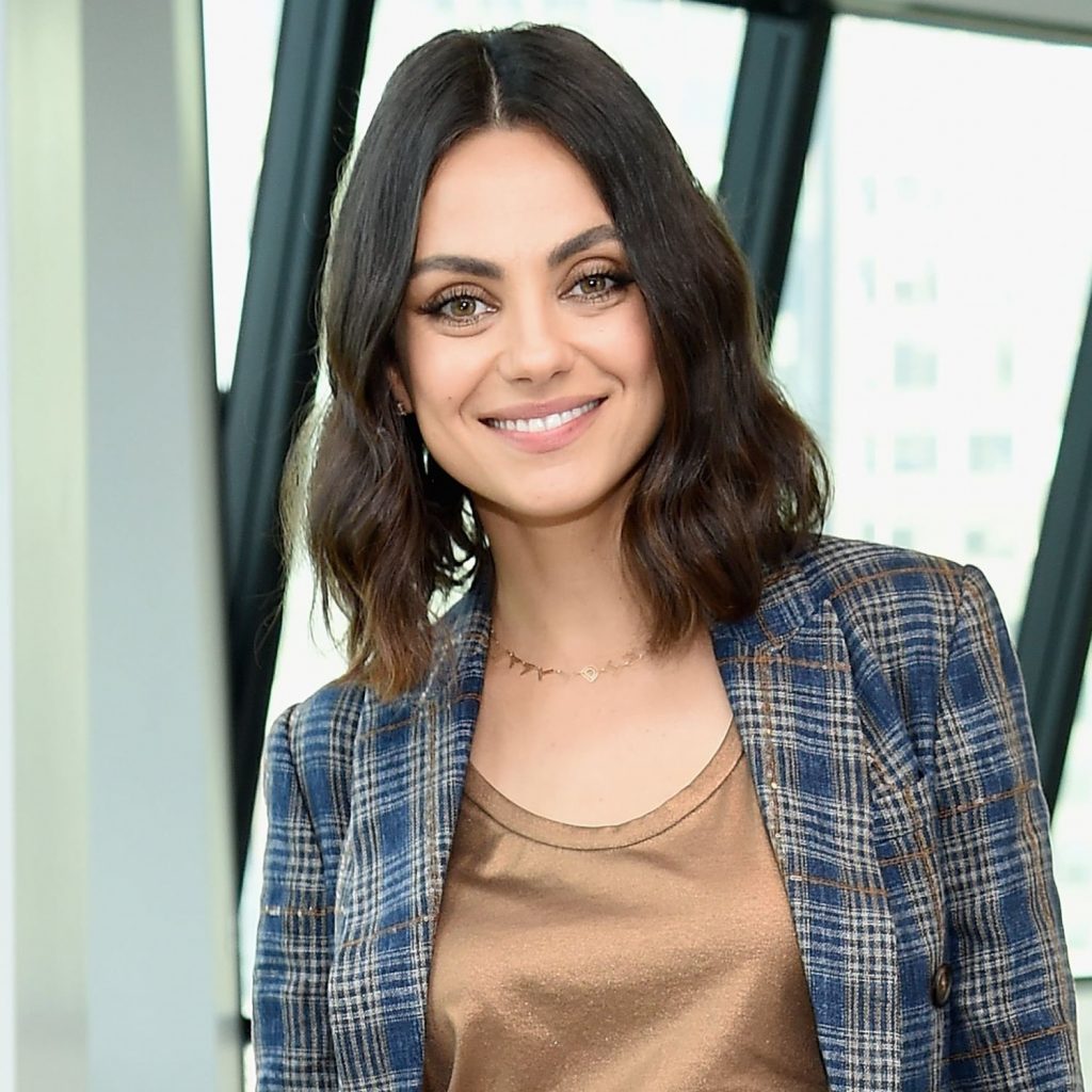 Mila Kunis, una heroína dentro de su hogar
