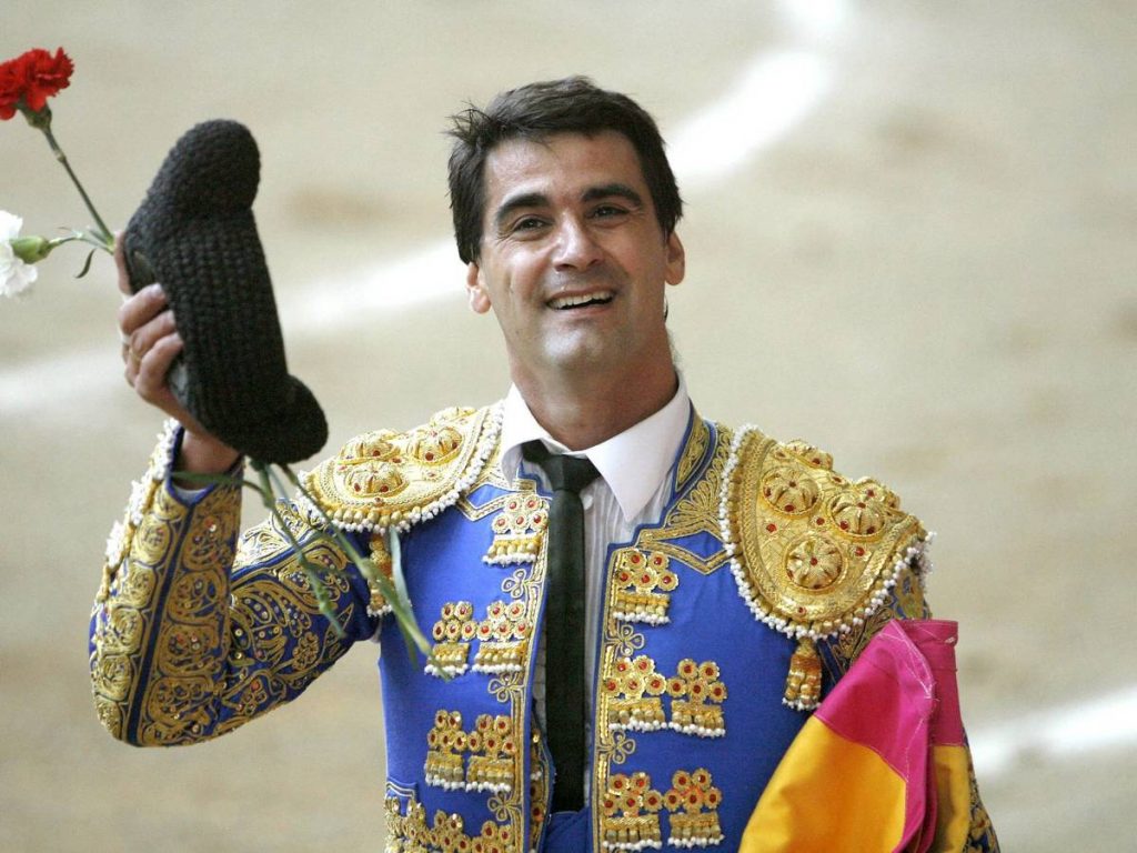 Jesulín de Ubrique, Carmen Maura y otros que casi acaban ‘viviendo bajo un puente’ por culpa de las estafas 25 Jesulín de Ubrique