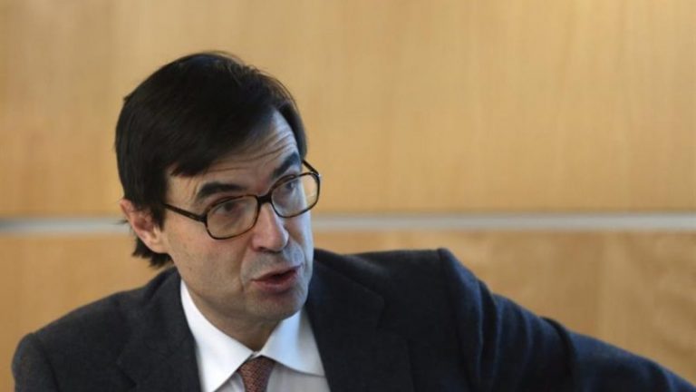 Secretario de Estado para la UE dice que en verano se espera recuperar movilidad