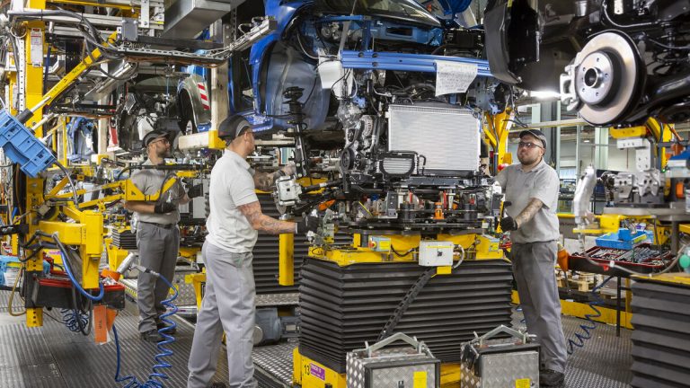 La OCDE recuperó menos de la mitad del empleo perdido por la Covid