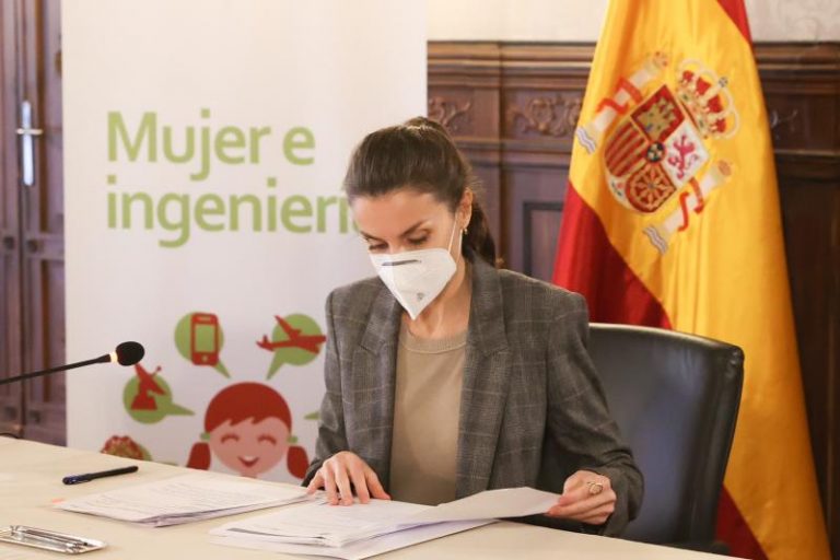 La Reina preside la primera reunión de trabajo del Consejo Estratégico Mujer e Ingeniería