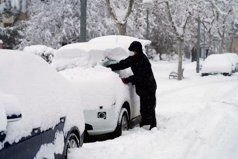 La Justicia suspende las vistas y vuelve al teletrabajo por 