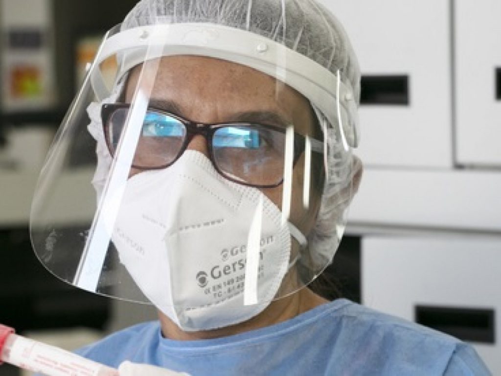 Esta es la mascarilla que deberías usar en la tercera ola según los expertos