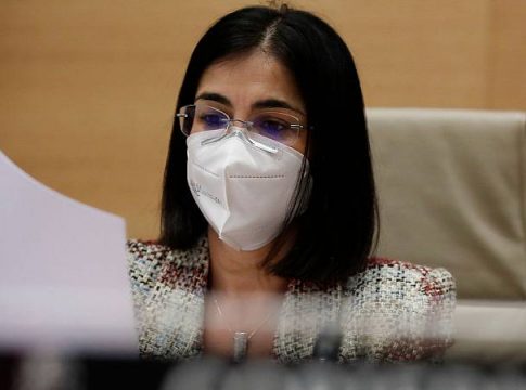 La oposición da la bienvenida a Darias