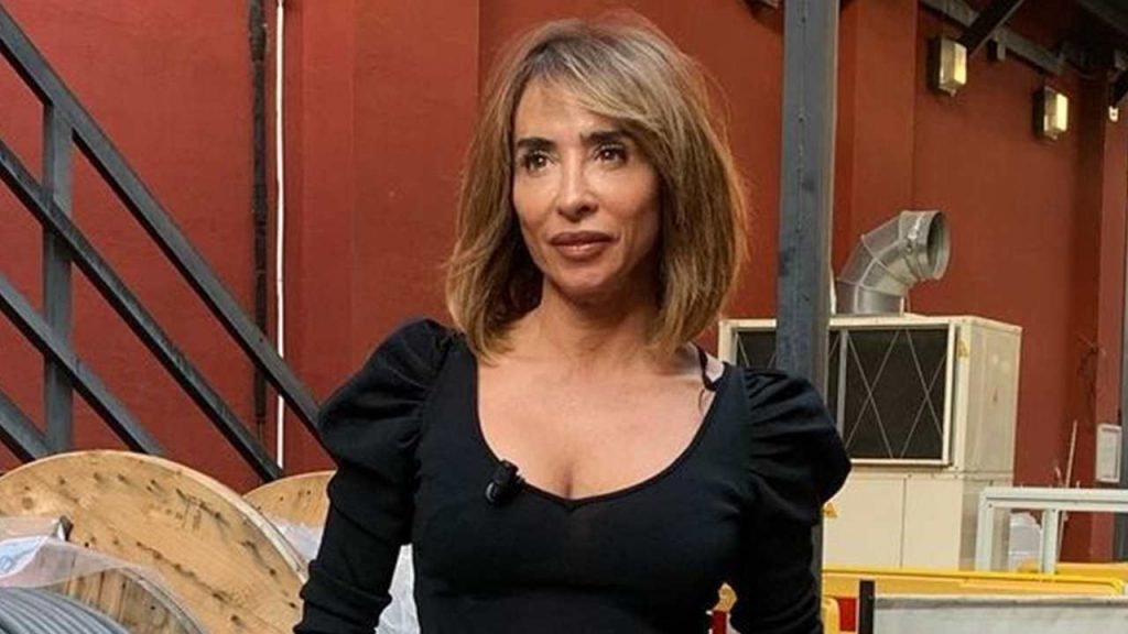 Duerme en una cama 'de oro': el dineral que gana María Patiño al margen de Sálvame y Socialité 98 el dineral que gana María Patiño al margen de Sálvame y Socialité