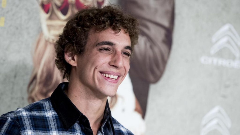 Las veces que Miguel Herrán ha 'desnudado' sus penas a través de Instagram