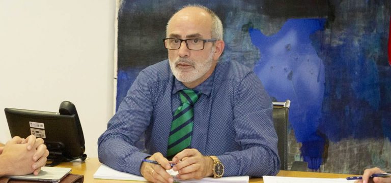 Cantabria cierra centros comerciales en fin de semana