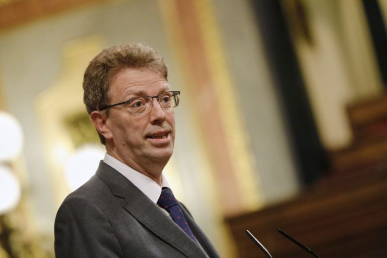 El PDeCAT propone en el Congreso rebajar al 10% el IVA de la luz