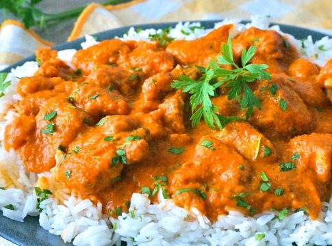 Pollo con curry y canela: la delicatessen que puedes hacer en menos de 30 minutos Pollo con curry y canela: la delicatessen que puedes hacer en menos de 30 minutos