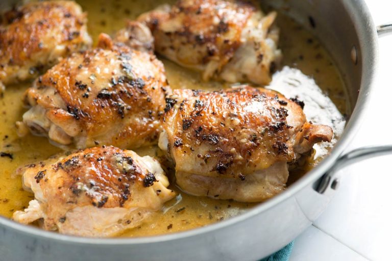 Pollo al estilo mediterráneo: la receta paso a paso con la que todo el mundo queda encantado