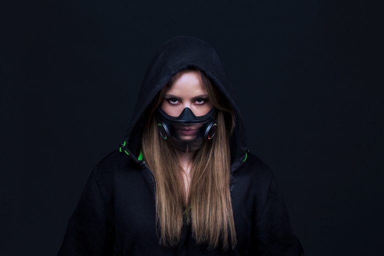 Así es Project Hazel, la mascarilla de Razer con luces RGB, micrófono, altavoz y protección contra la covid