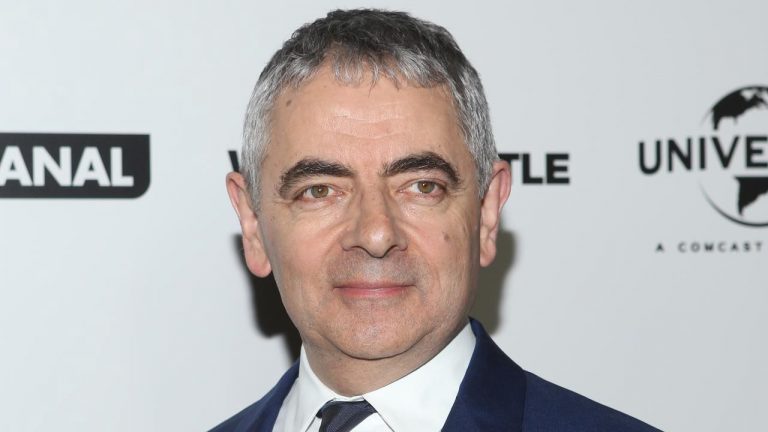 Rowan Atkinson: papeles serios que al lado de Mr. Bean impresionan